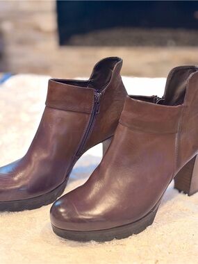 Paul Green Chocolate Brown Leather Platform Ankle Boots - Size 7.5 - LIKE NEW